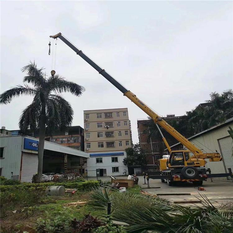 石台县12吨吊车出租一天的收费标准是什么