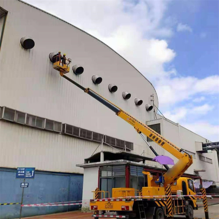 石台县高空作业车出租服务：专业广告牌安装解决方案