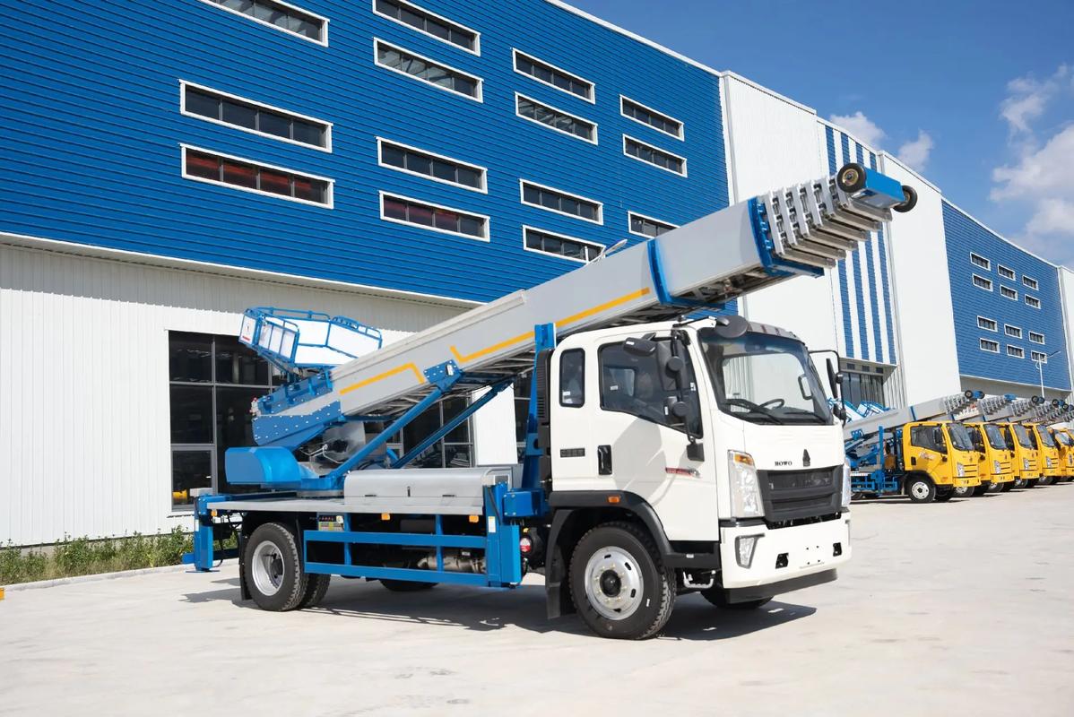 石台县出租云梯车高空作业车 建筑垃圾搬运